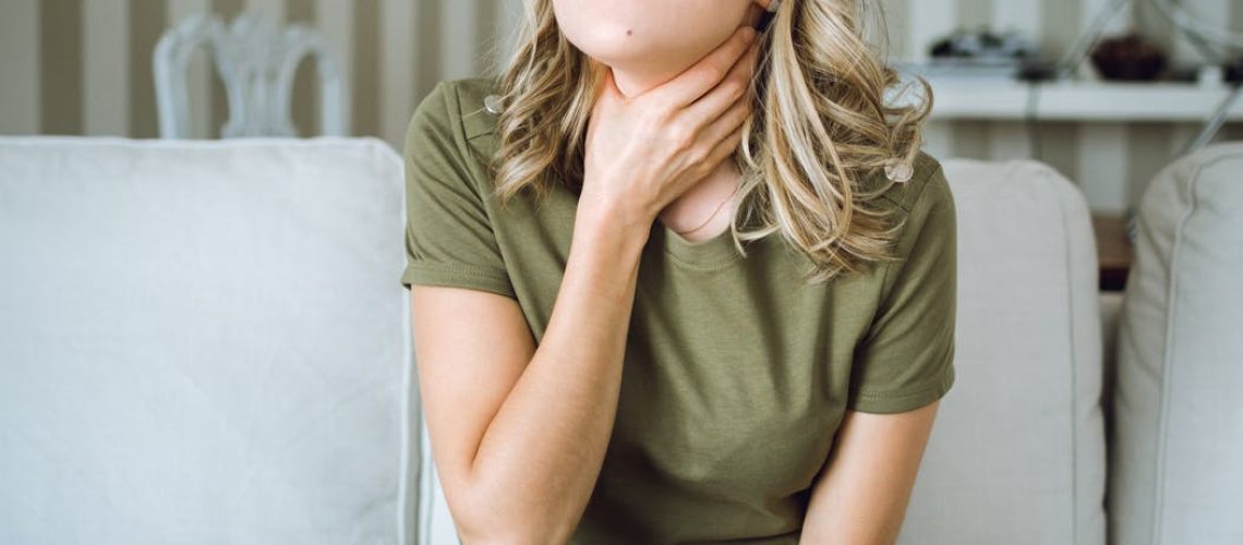 Comment soulager un mal de gorge avec des remèdes naturels ? Comment soulager un mal de gorge avec des remèdes naturels ?